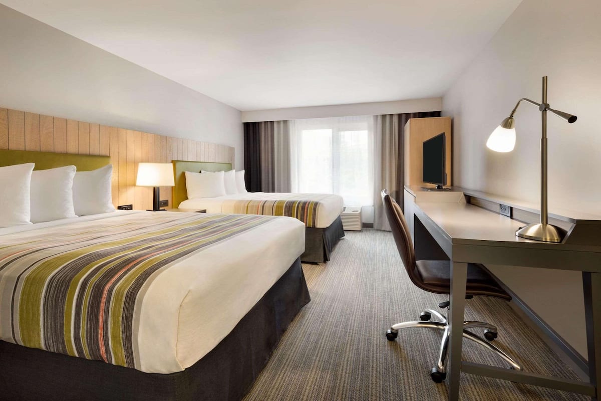 Desk, iron/ironing board, free WiFi, bed sheets