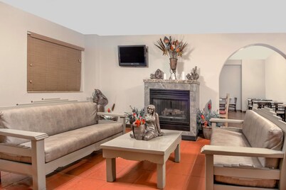 수퍼 8 바이 윈덤 타오스