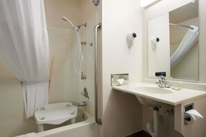 Room, 1 Queen Bed, Non Smoking | Bathroom | Combined shower/bathtub, rainfall showerhead, free toiletries