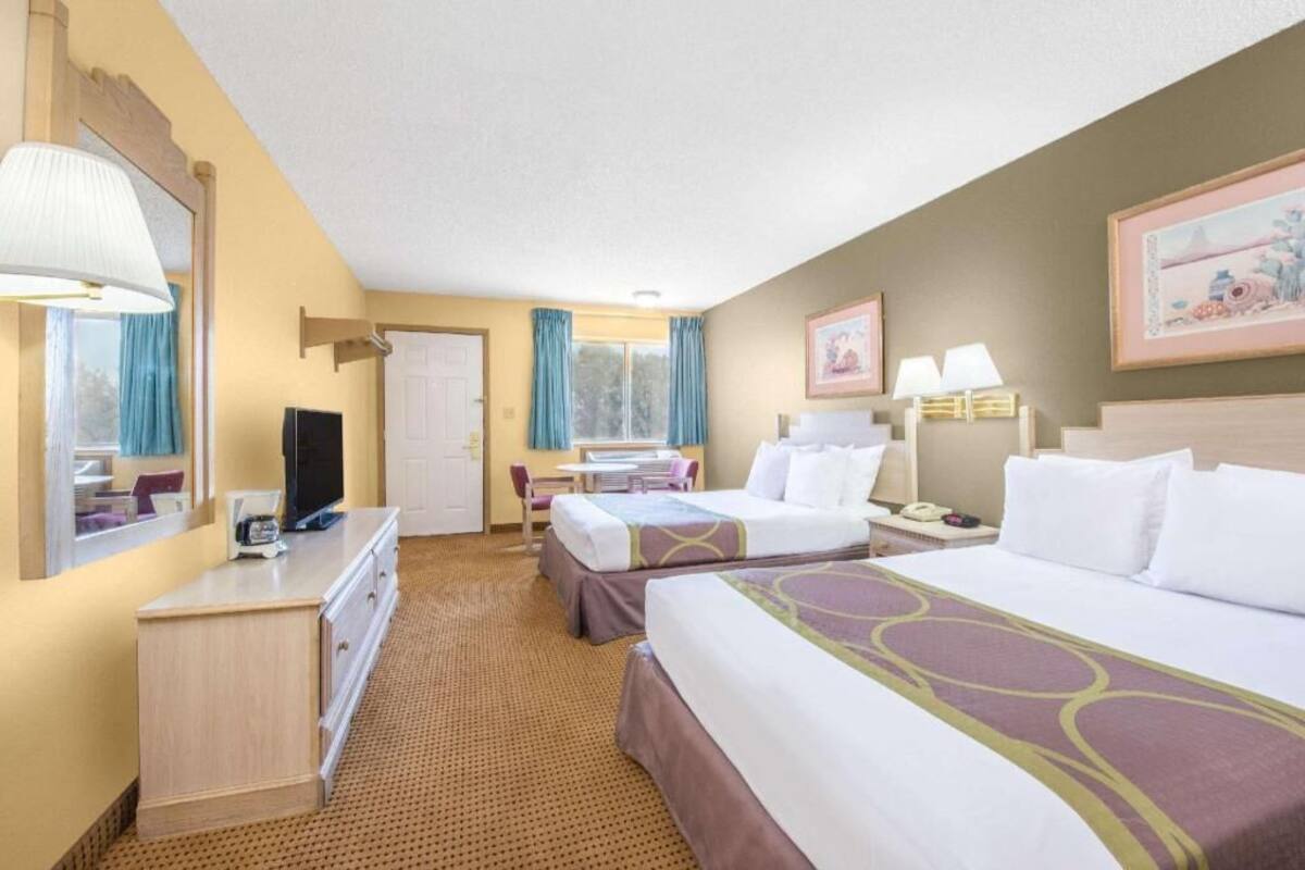 Iron/ironing board, free cribs/infant beds, rollaway beds, free WiFi