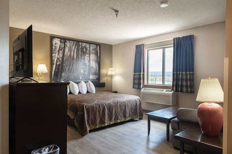 Iron/ironing board, free cribs/infant beds, rollaway beds, free WiFi. Super 8 by Wyndham Grants