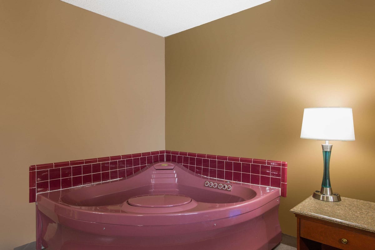 Studio Suite, 1 King Bed, Non Smoking