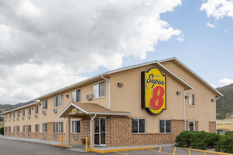 Exterior. Super 8 by Wyndham Nephi