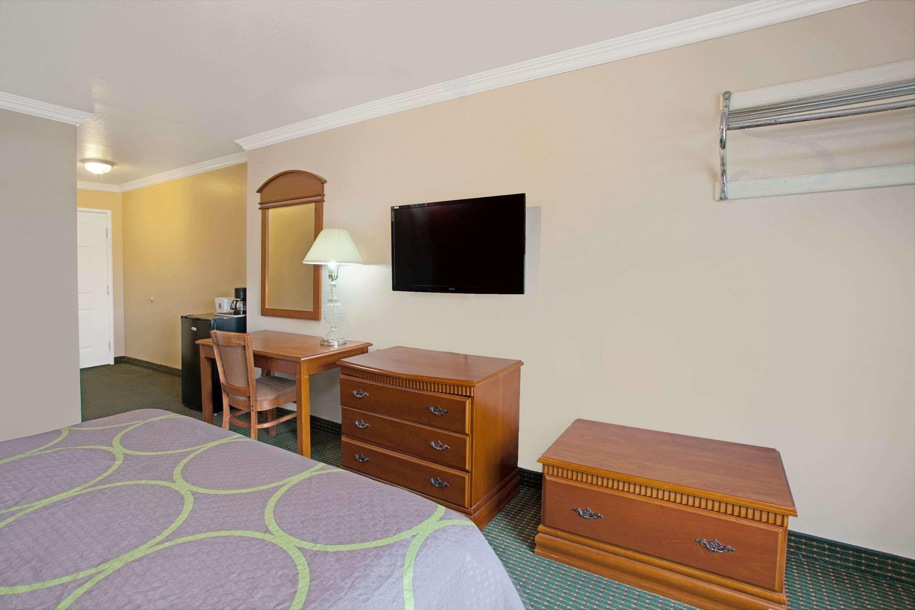 Foto - Super 8 by Wyndham Hollywood/LA Area