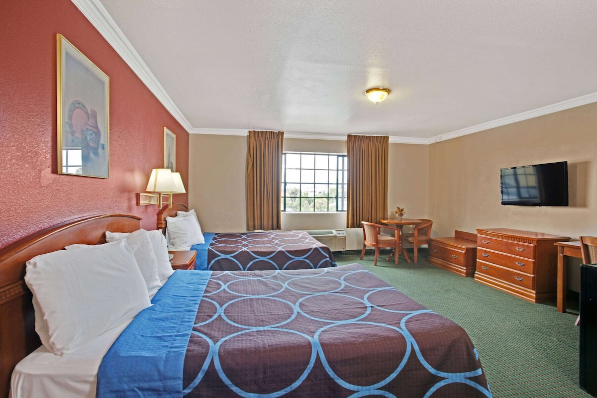 Standard Room, 2 Queen Beds