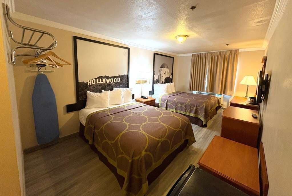 Foto - Super 8 by Wyndham Hollywood/LA Area