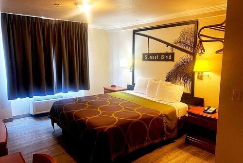 The Onyx Hotel Hollywood