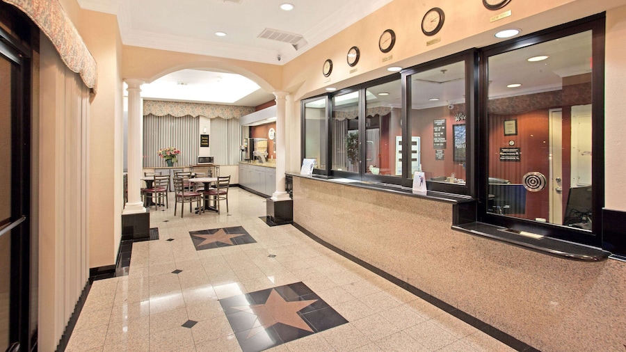 Super 8 by Wyndham Hollywood/LA Area