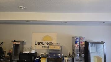 Free daily continental breakfast