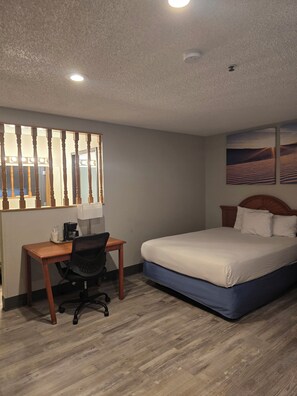Deluxe Single Room, 2 Queen Beds | Desk, iron/ironing board, free WiFi, bed sheets