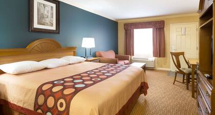 Super 8 by Wyndham Covington