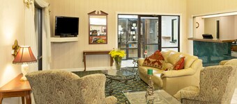 Super 8 by Wyndham Covington