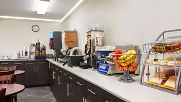 Free daily continental breakfast