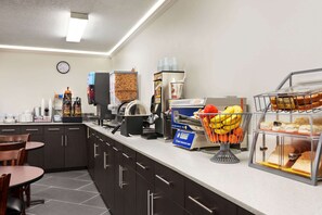 Free daily continental breakfast