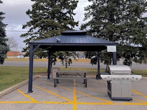 BBQ/picnic area