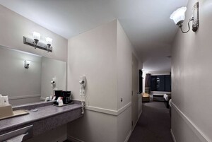 Desk, iron/ironing board, free WiFi, bed sheets