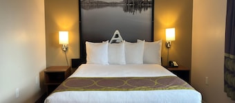 Super 8 by Wyndham Guelph