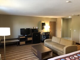 Studio Suite, 1 King Bed, Non Smoking | Desk, blackout drapes, iron/ironing board, free WiFi