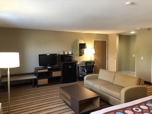 Studio Suite, 1 King Bed, Non Smoking | Desk, blackout curtains, iron/ironing board, free WiFi