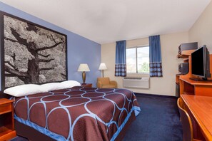 Standard Room, 1 Queen Bed | In-room safe, individually furnished, desk, blackout drapes