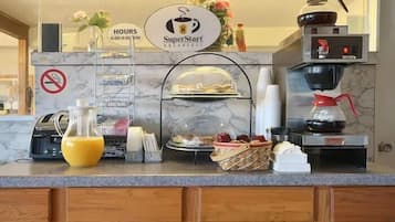 Desayuno para llevar gratuito y diario