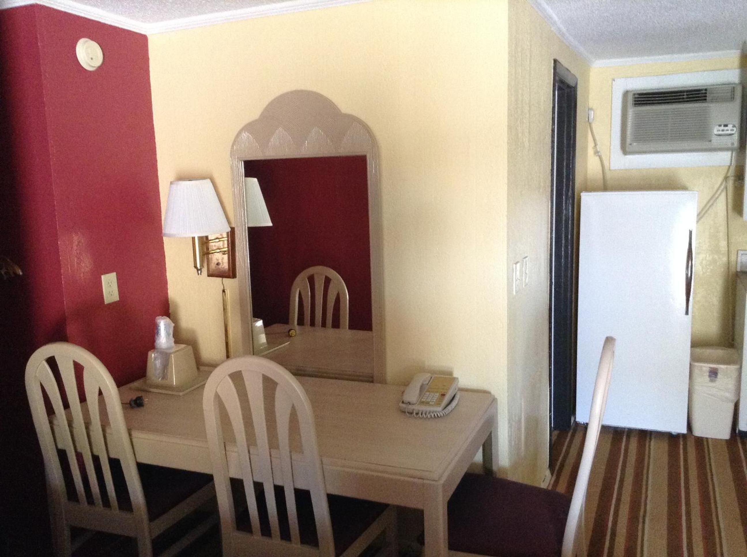 Foto - Royal Palace Inn & Suites