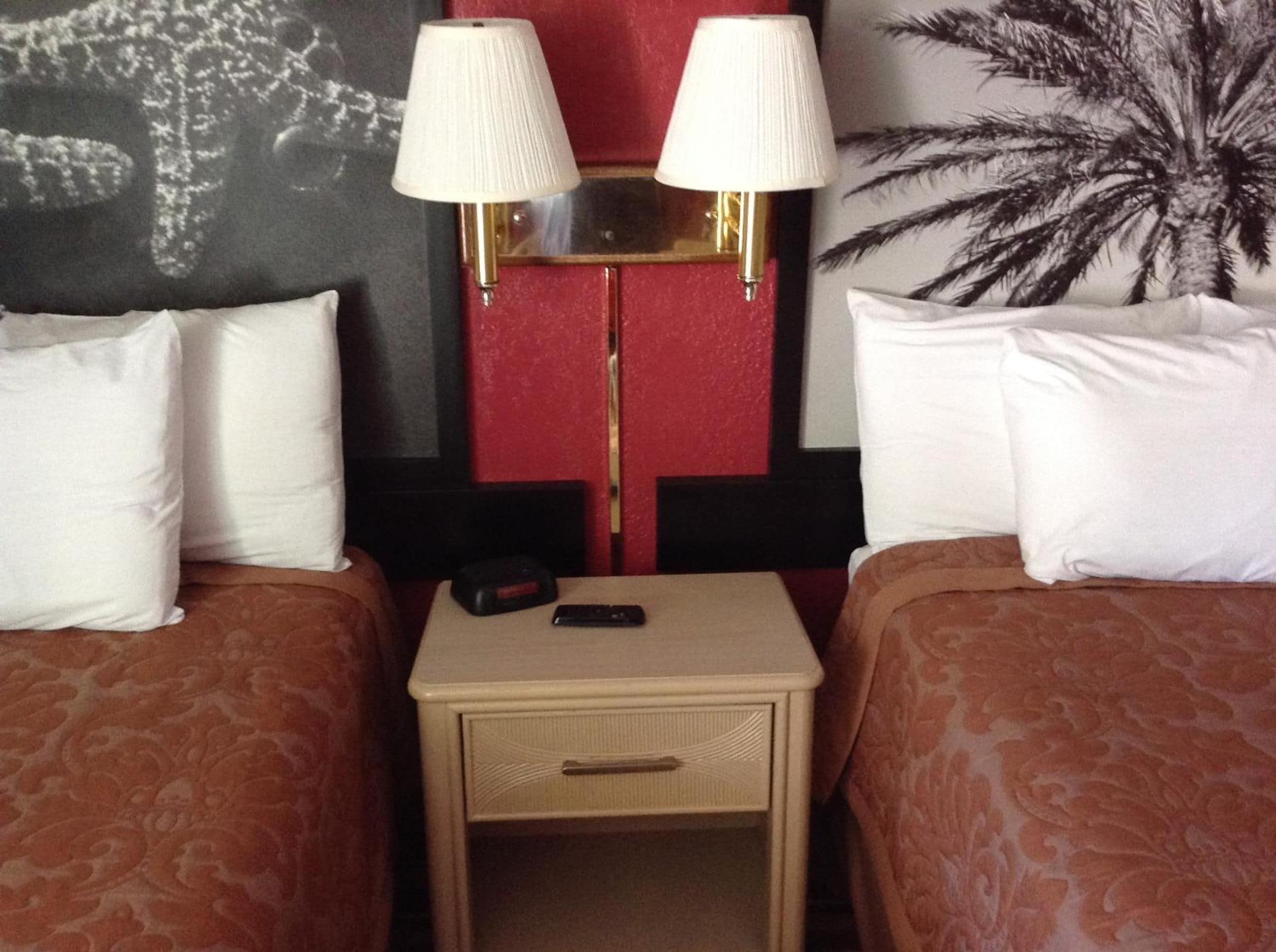 Foto - Royal Palace Inn & Suites