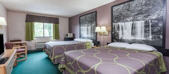 Super 8 by Wyndham Carrollton