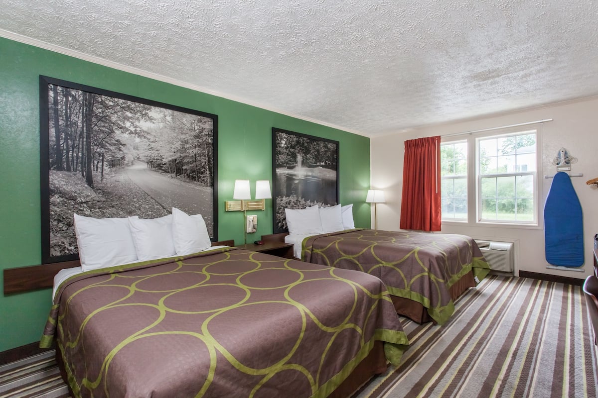 in-room safe, iron/ironing board, free wifi, alarm clocks