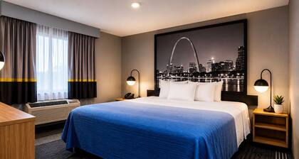 Super 8 by Wyndham Warrenton