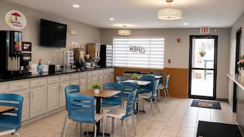 Free daily continental breakfast