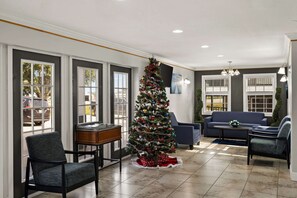 Lobby - Quality Inn Ocean Springs - Biloxi East (Ocean Springs)