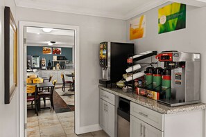 Free daily continental breakfast
