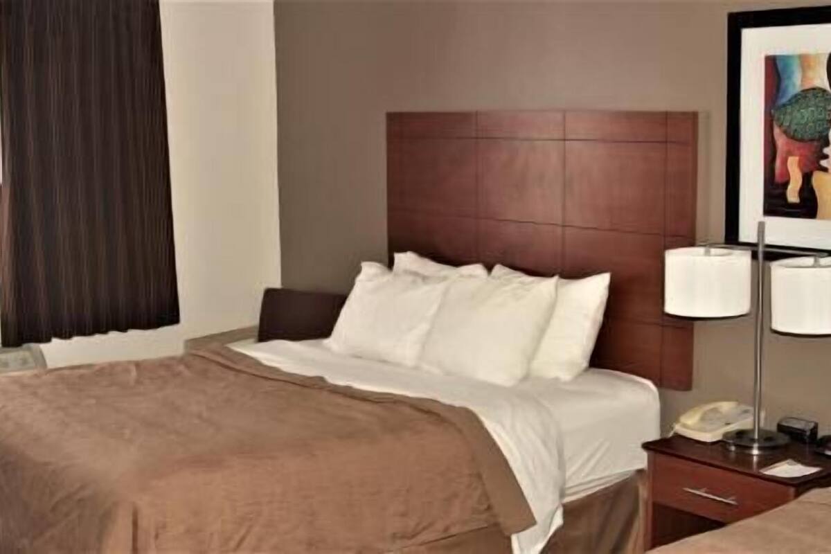 In-room safe, desk, iron/ironing board, free WiFi