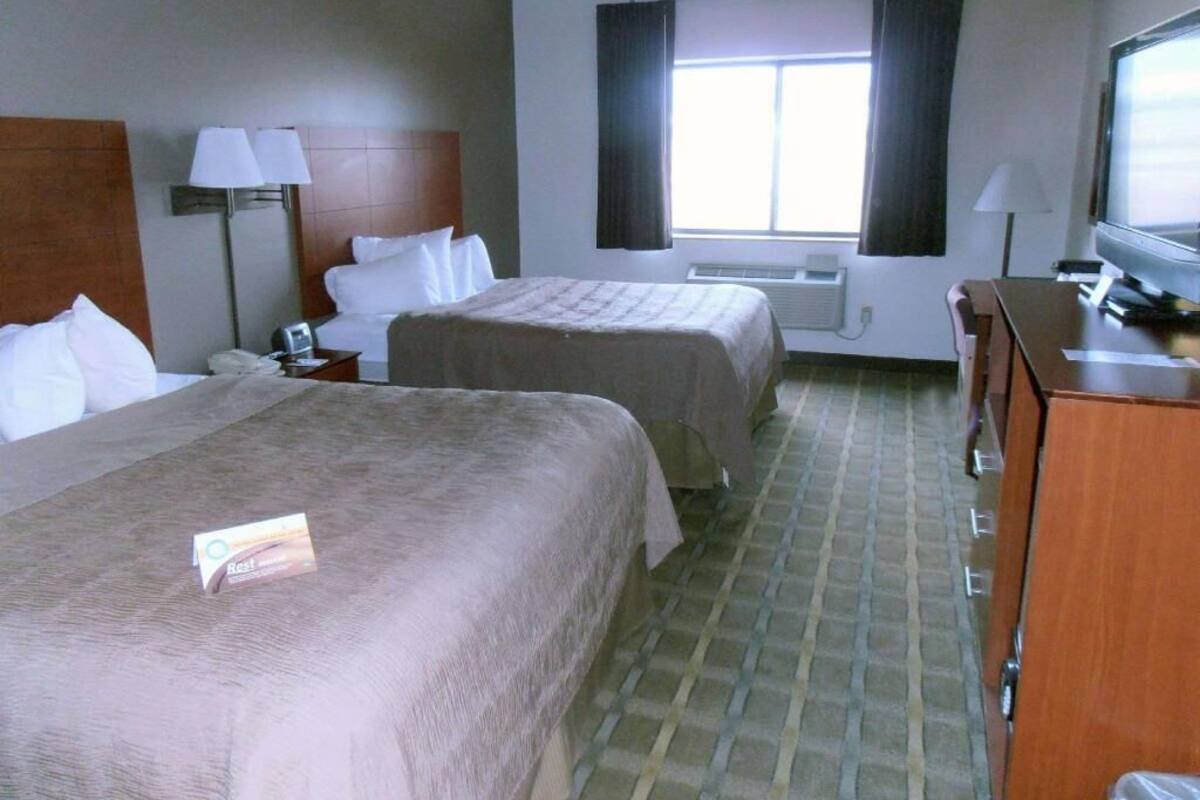 In-room safe, desk, iron/ironing board, free WiFi