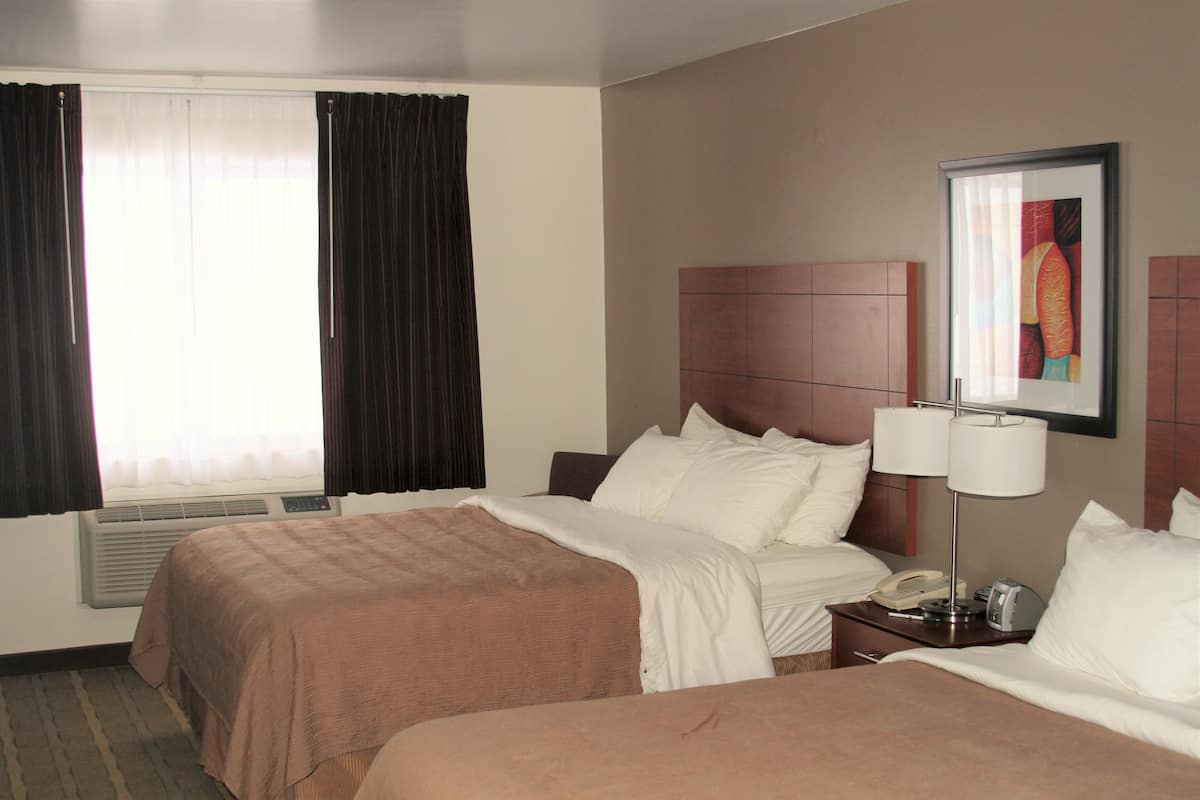 Standard Room, 2 Katil Ratu (Queen), Smoking | Peti besi dalam bilik, meja, seterika/papan seterika, Wi-fi percuma