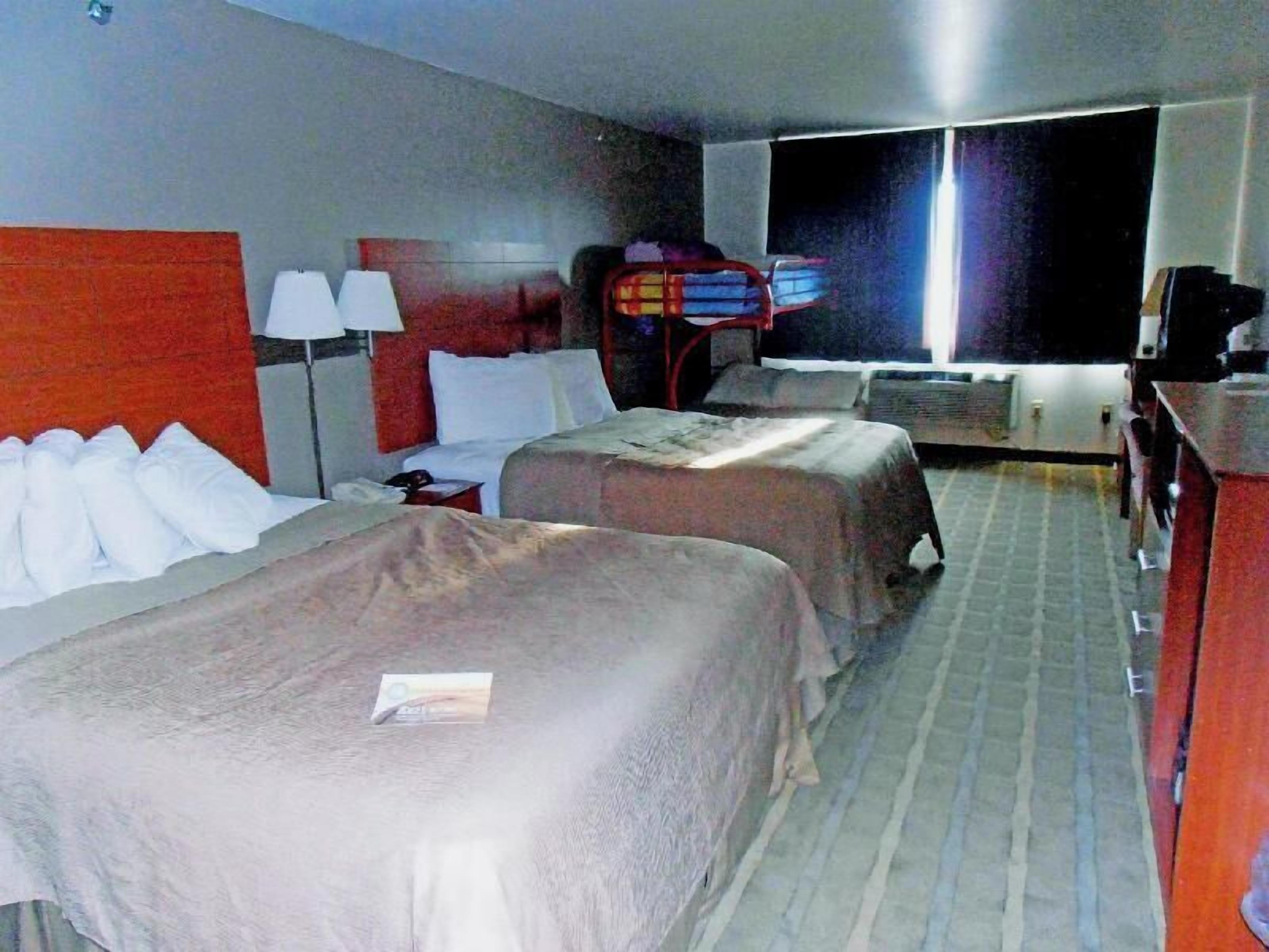 In-room safe, desk, iron/ironing board, free WiFi