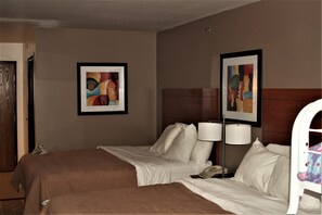 Caja de seguridad en la habitación y escritorio