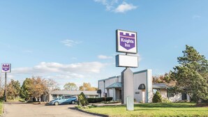 Exterior - Knights Inn Canton (Canton)