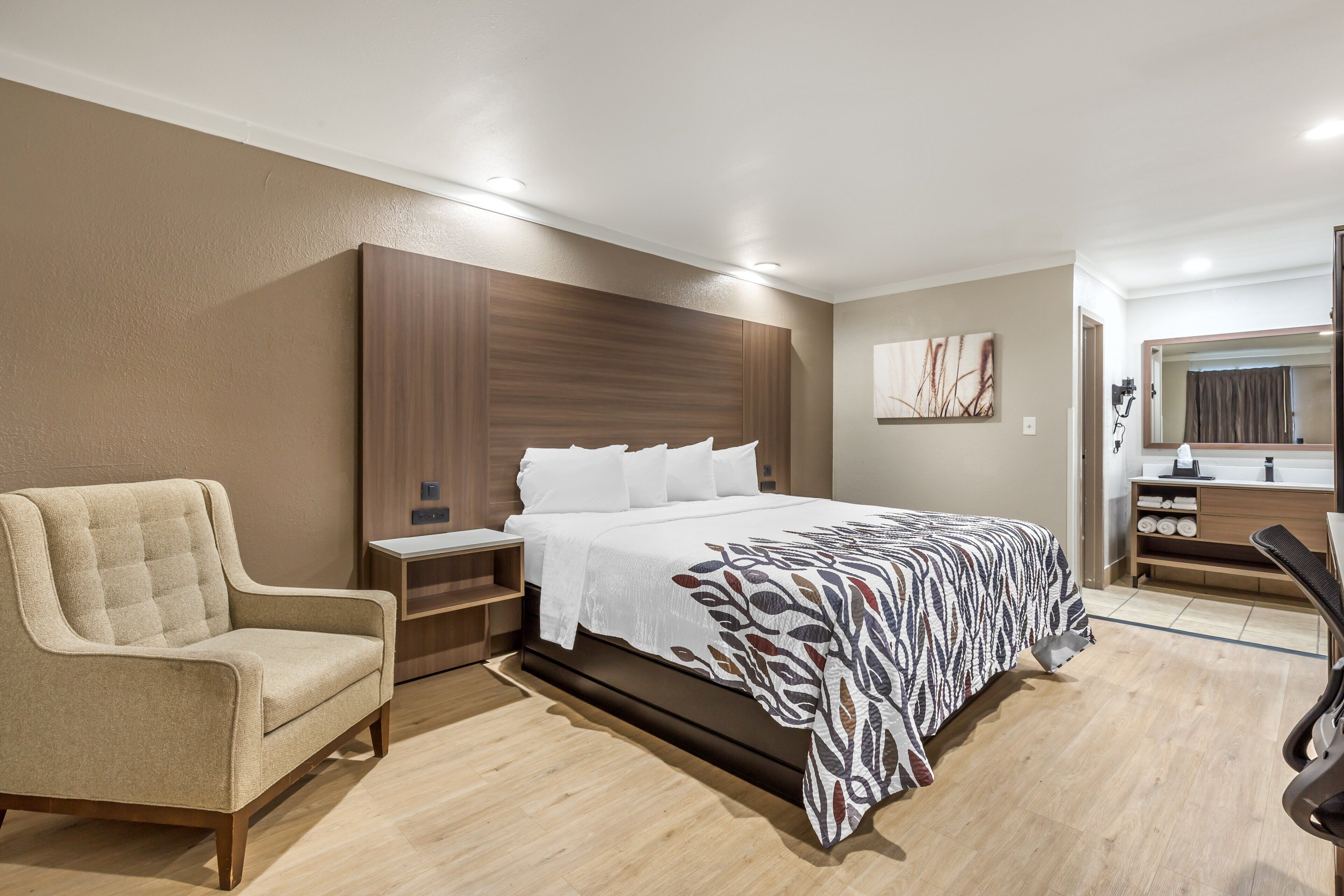 Desk, laptop workspace, iron/ironing board, Internet