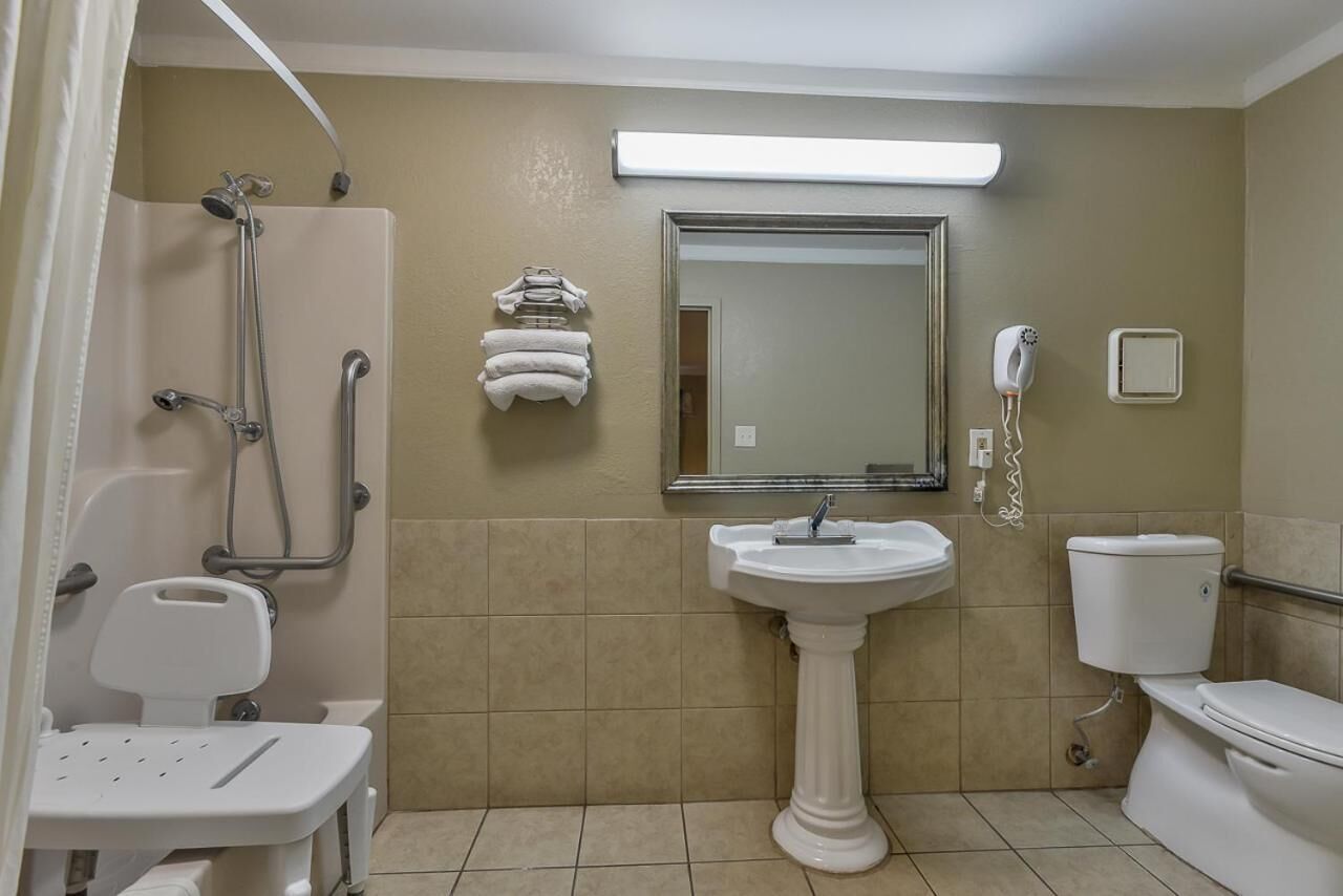 Budgetel Inn and Suites Raleigh Downtown East