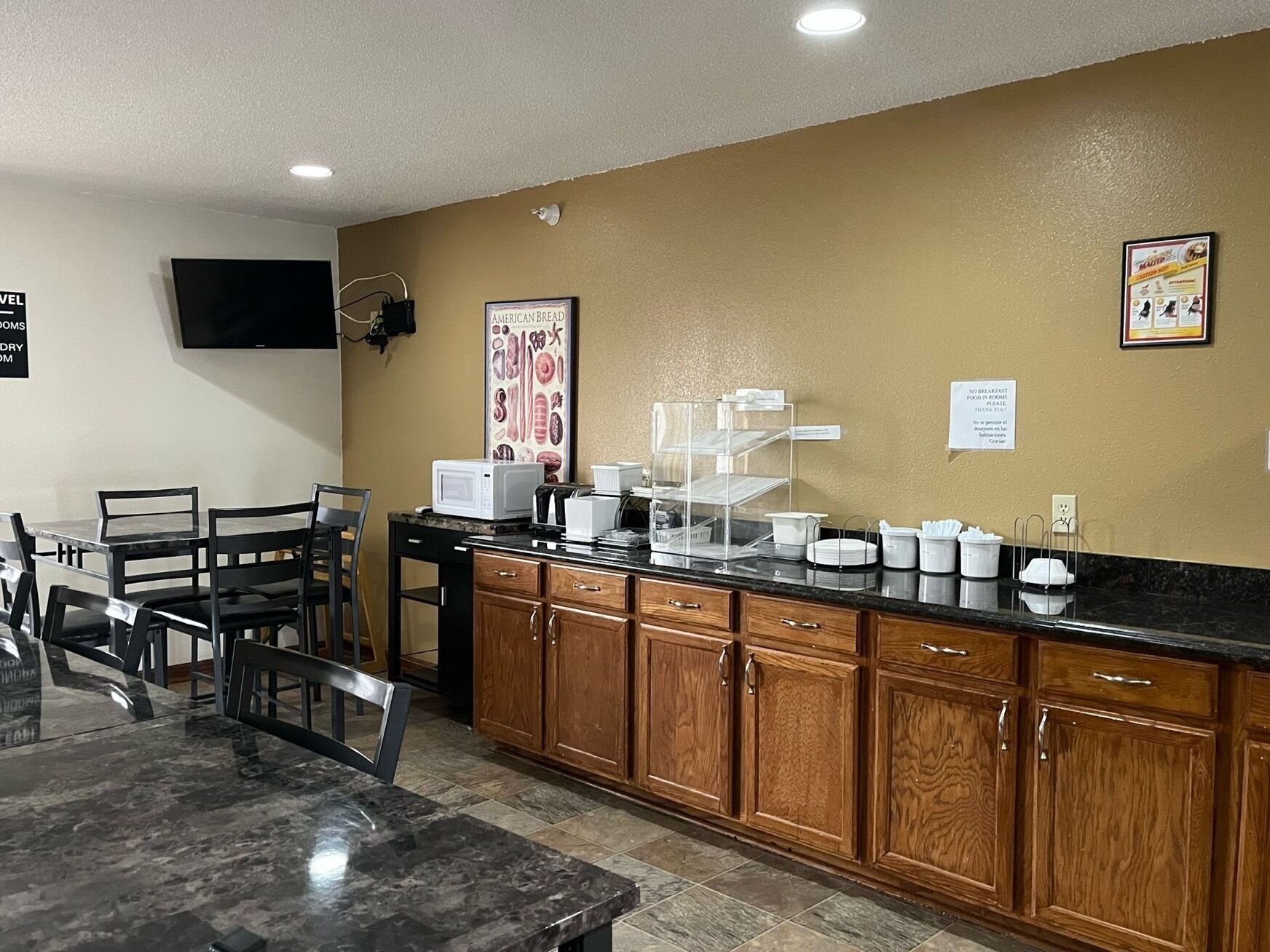 Breakfast area