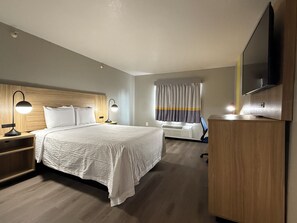 Kamer, 1 queensize bed, niet-roken | 2 slaapkamers, een bureau, verduisterende gordijnen