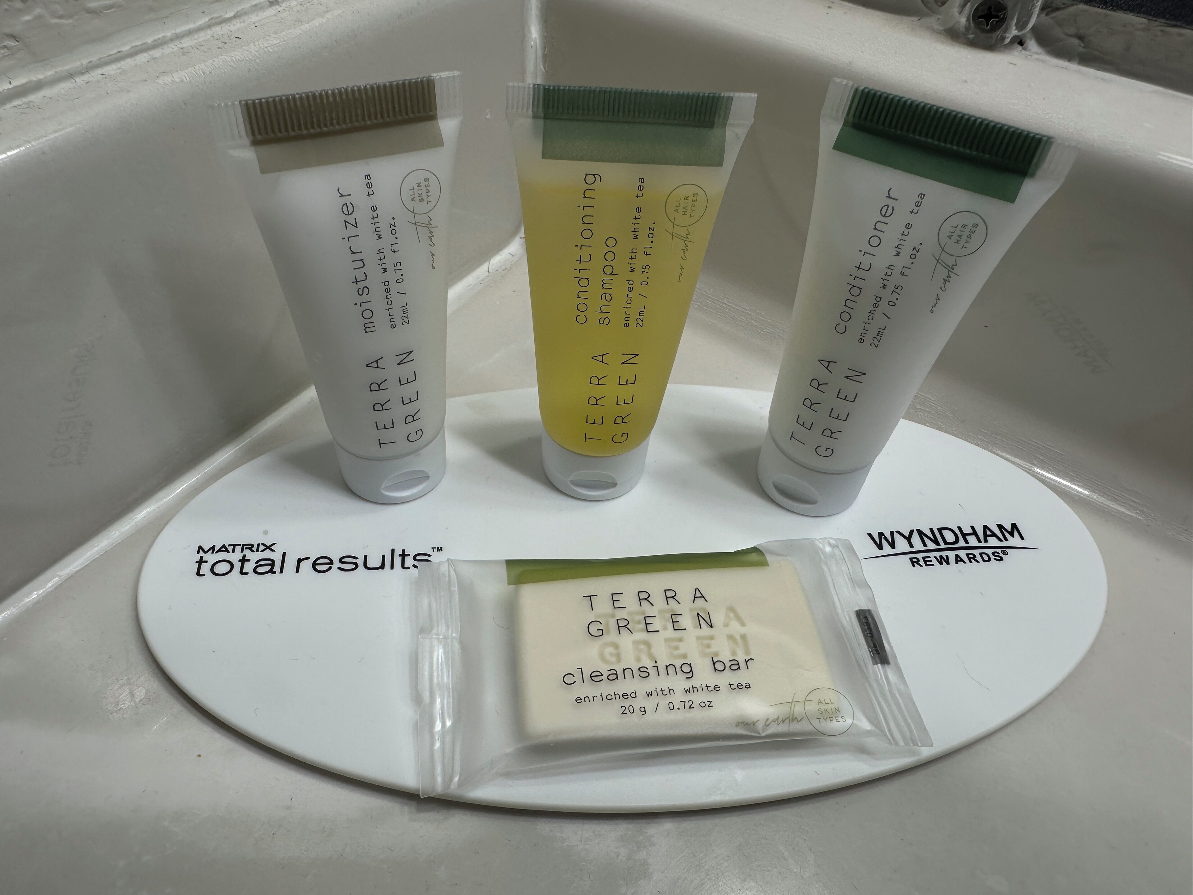 Gabungan pancuran/tab mandi, pengering rambut, tuala disediakan 