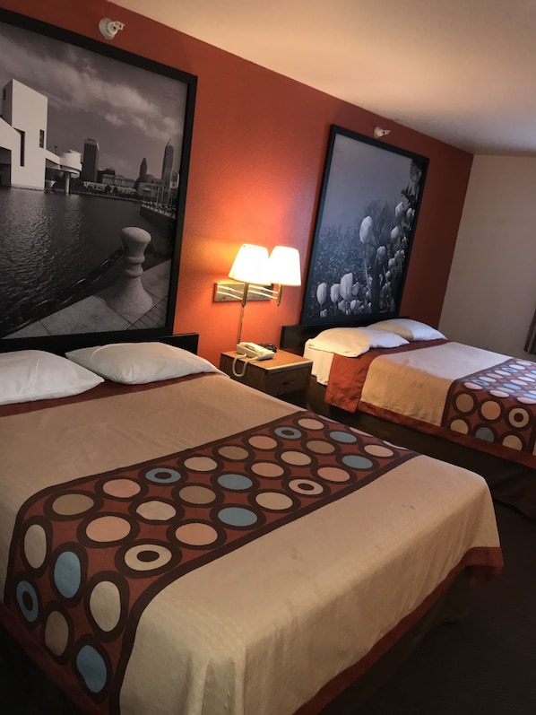 2 chambres, bureau, rideaux d’obscurcissement, fer et planche à repasser