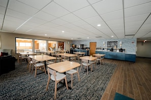 Free daily buffet breakfast - AmericInn by Wyndham Tomahawk (Tomahawk)