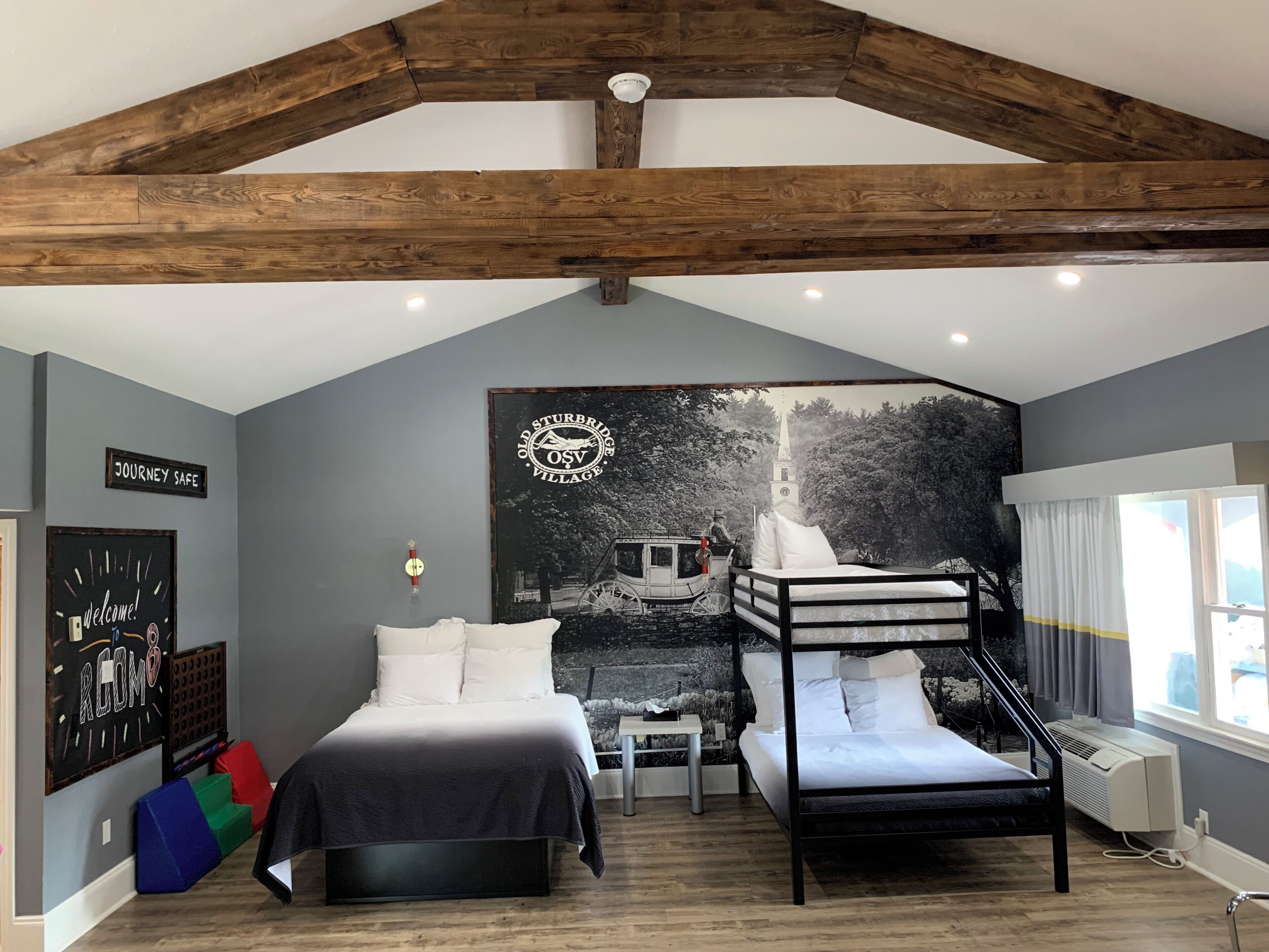 Suite, Multiple Beds, Non Smoking