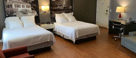 Studio suite, 2 queensize bedden, niet-roken | Een bureau, verduisterende gordijnen, een strijkplank/strijkijzer