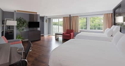 Super 8 by Wyndham Sturbridge