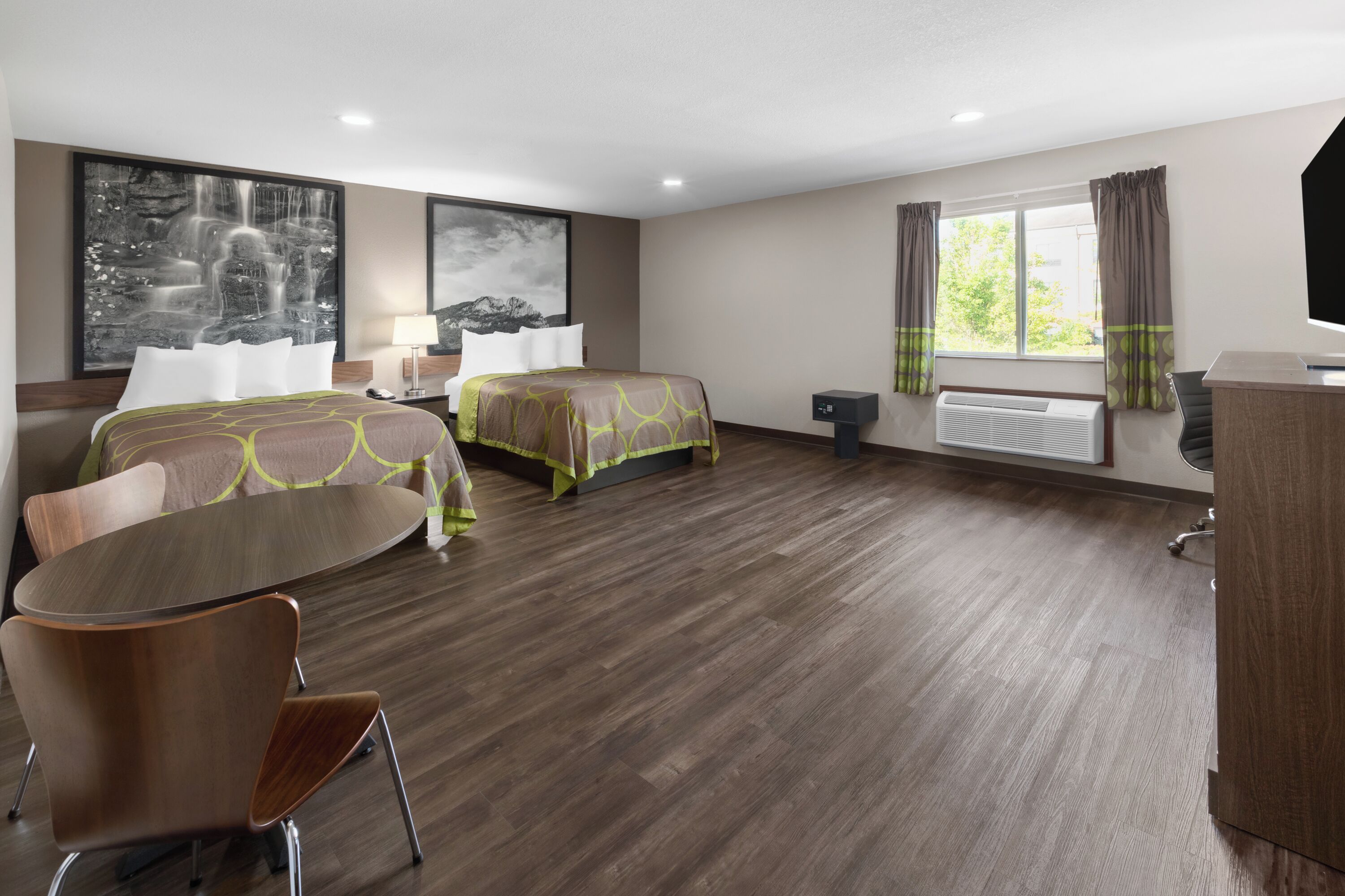 Business Room, 2 Double Beds, Non Smoking | In-room safe, desk, blackout drapes, iron/ironing board